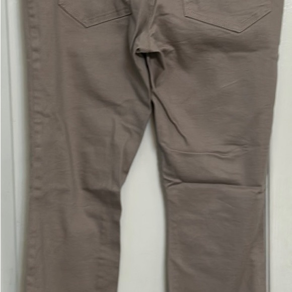 Tags on, Simply Vera Wang mid rise capri, lilac size 2 - Picture 3 of 3